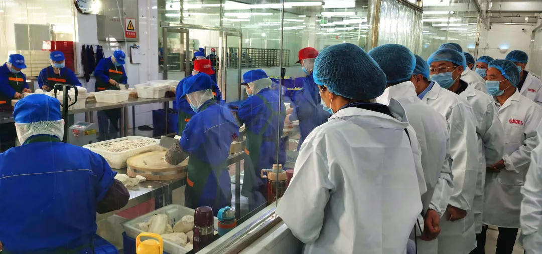 李家喜參觀蒸瀏記中央廚房